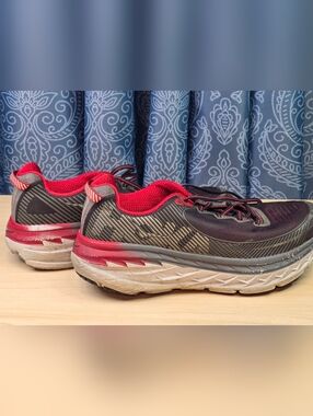 Hoka One One Bondi 5 Mene’s 11.5 2E Wide Running Shoes Black/Red/Grey BFON